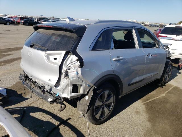 KNDCB3LC4L5400620 - 2020 KIA NIRO LX SILVER photo 3