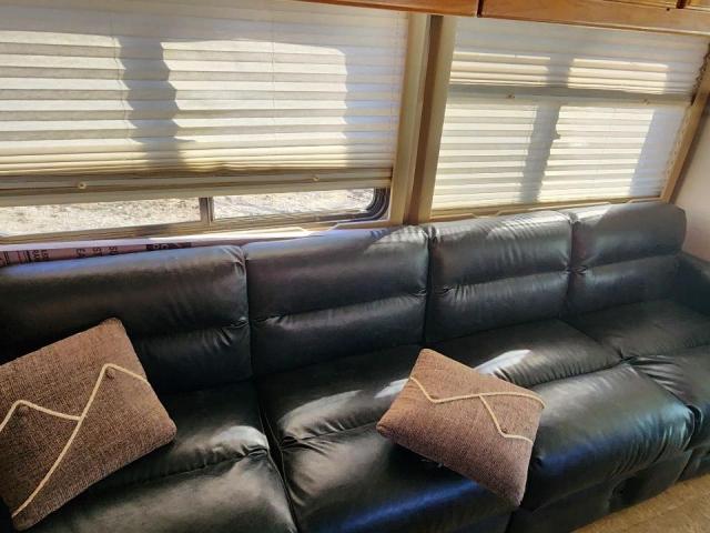 1RF12071521016701 - 2002 ROADMASTER RAIL EXECUTIVE Schwarz Foto 5