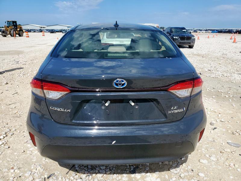 JTDBCMFE6R3054084 - 2024 TOYOTA COROLLA LE GRAY photo 6