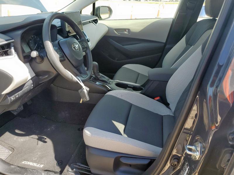 JTDBCMFE6R3054084 - 2024 TOYOTA COROLLA LE GRAY photo 7