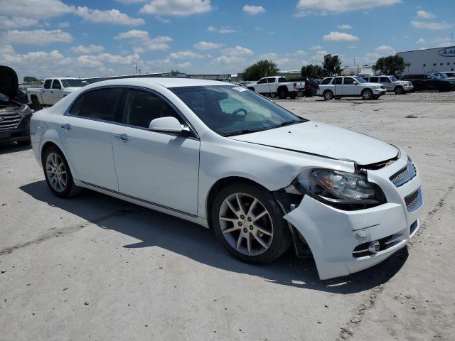 1G1ZE5E05AF321943 - 2010 CHEVROLET MALIBU LTZ თეთრი ფოტო 4