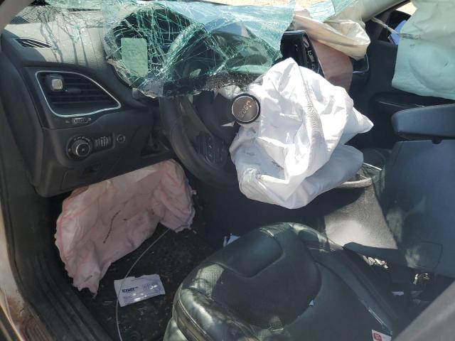 1C4PJMBX9KD310723 - 2019 JEEP CHEROKEE TRAILHAWK WHITE photo 8