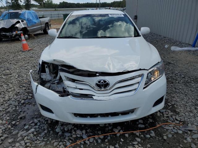 4T1BF3EK9BU702263 - 2011 TOYOTA CAMRY BASE WHITE photo 5