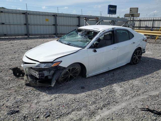 4T1B11HK7JU663251 - 2018 TOYOTA CAMRY L WHITE photo 1