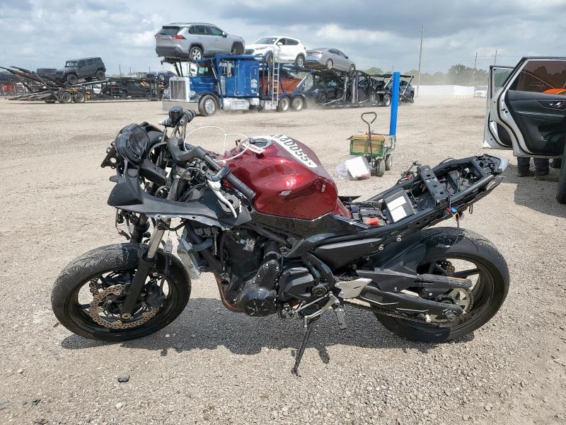 JKAEXEJ16HDA00706 - 2017 KAWASAKI EX650 J შავი ფოტო 3