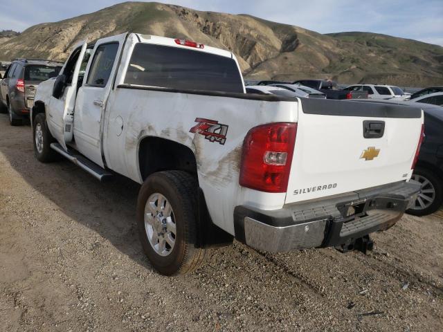 1GC1KYEG6DF227084 - 2013 CHEVROLET SILVERADO K2500 HEAVY DUTY LTZ WHITE photo 3