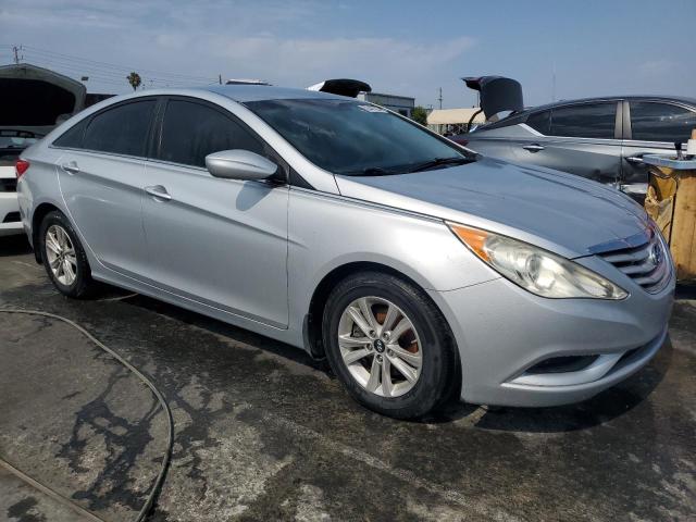 5NPEB4ACXDH698965 - 2013 HYUNDAI SONATA GLS SILVER photo 4