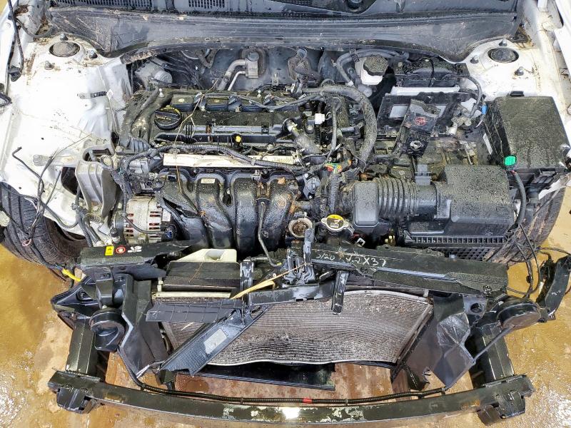 3KPF24AD7KE006739 - 2019 KIA FORTE FE WHITE photo 11