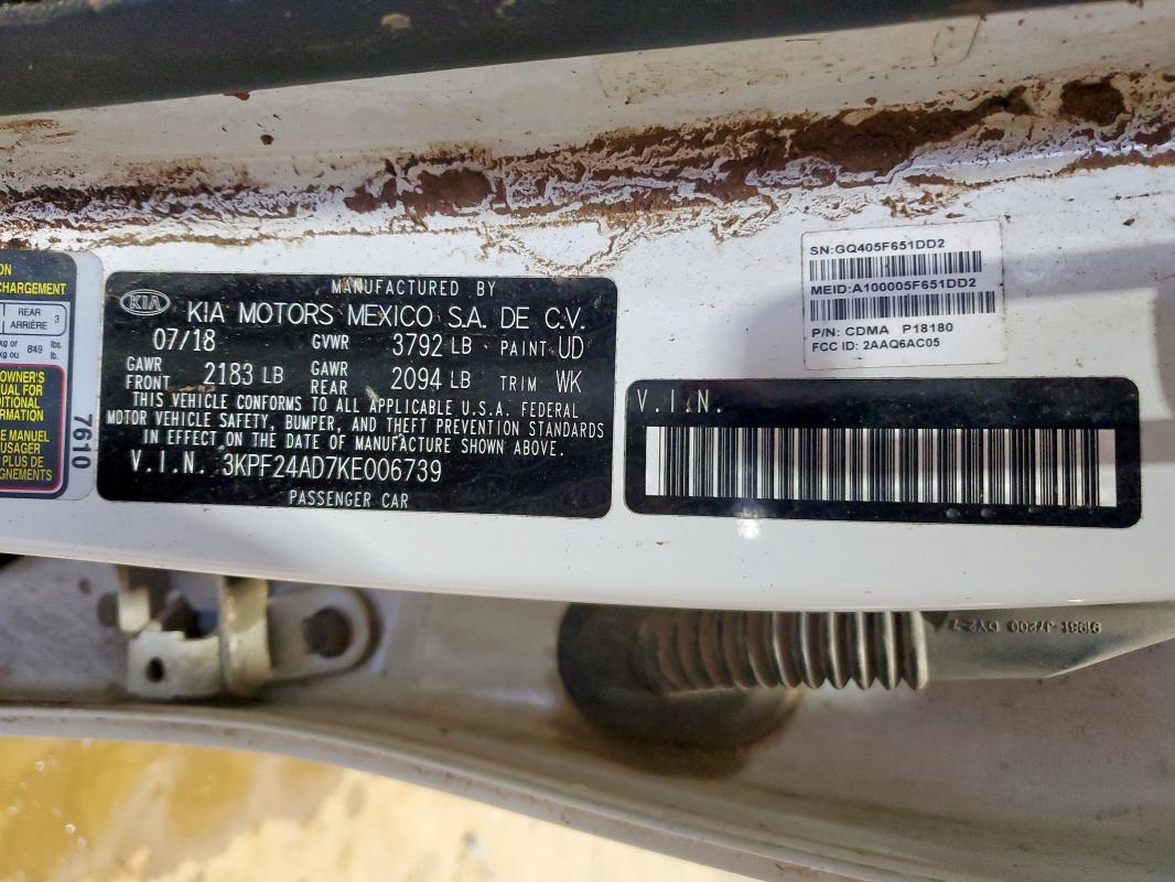 3KPF24AD7KE006739 - 2019 KIA FORTE FE WHITE photo 13