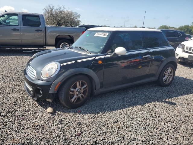 2013 MINI COOPER, 