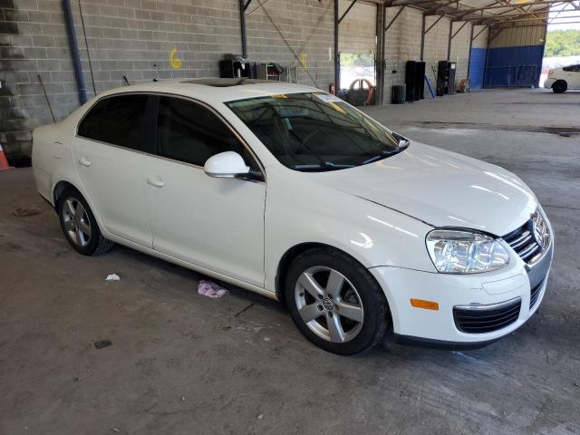 3VWRM71K48M031262 - 2008 VOLKSWAGEN JETTA SE WHITE photo 4