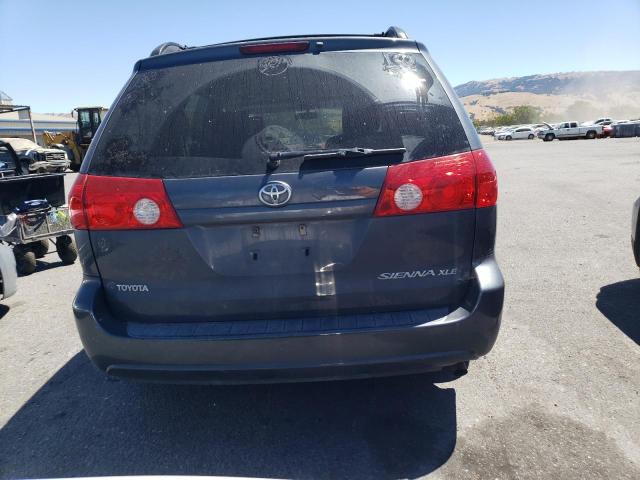 5TDZK22C88S207670 - 2008 TOYOTA SIENNA XLE BLUE photo 6