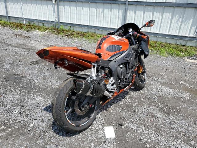 JYARJ06E94A019083 - 2004 YAMAHA YZFR6 L ORANGE photo 4