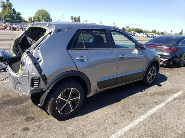 KNDCP3LE8P5066830 - 2023 KIA NIRO LX SILVER photo 3