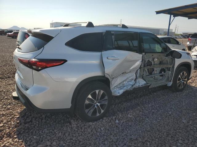 5TDHZRBH6NS165541 - 2022 TOYOTA HIGHLANDER XLE WHITE photo 3