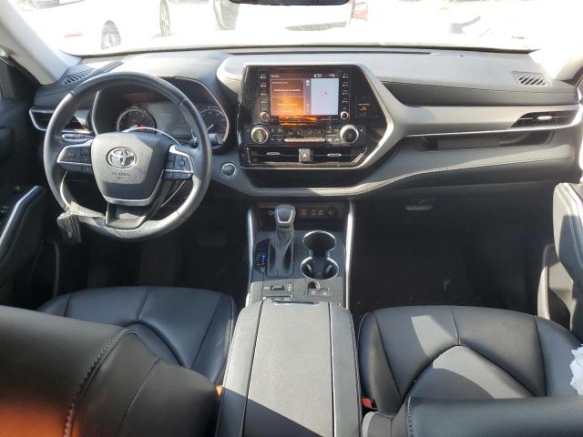 5TDHZRBH6NS165541 - 2022 TOYOTA HIGHLANDER XLE WHITE photo 8
