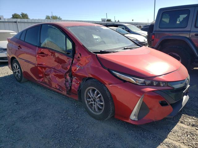JTDKARFP4H3024956 - 2017 TOYOTA PRIUS PRIM 红色 照片 4