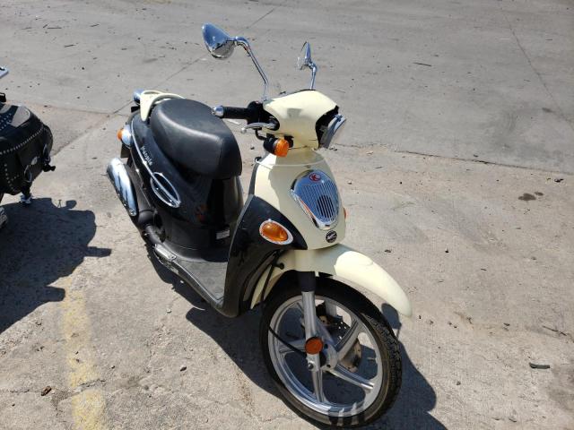 RFBB1AD469B520979 - 2009 KYMCO USA INC SCOOTER CREAM photo 1