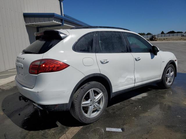 WP1AF2A23ELA38230 - 2014 PORSCHE CAYENNE WHITE photo 3