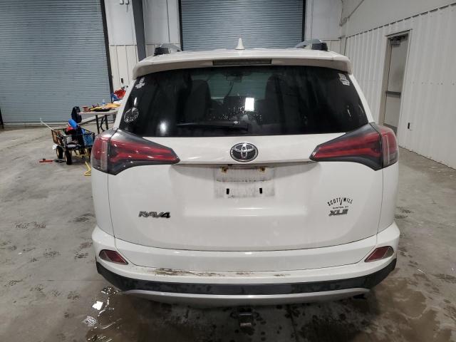 JTMWFREV4HD102388 - 2017 TOYOTA RAV4 XLE WHITE photo 6