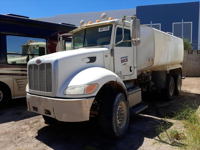 2NP3MJ0X3EM246287 - 2014 PETERBILT 348 WHITE photo 2