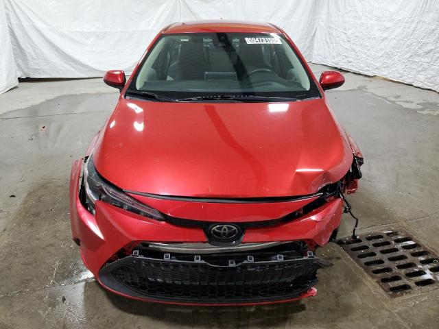 5YFEPRAE1LP100232 - 2020 TOYOTA COROLLA LE RED photo 5