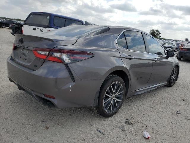 4T1G11AK8PU783326 - 2023 TOYOTA CAMRY SE NIGHT SHADE GRAY photo 3