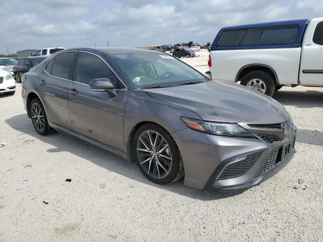 4T1G11AK8PU783326 - 2023 TOYOTA CAMRY SE NIGHT SHADE GRAY photo 4