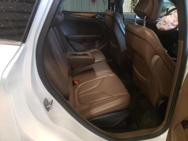 5LMTJ2AH7FUJ01752 - 2015 LINCOLN MKC WHITE photo 6