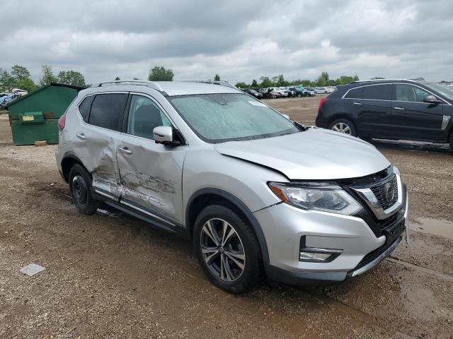 JN8AT2MV1JW320279 - 2018 NISSAN ROGUE S SILVER photo 4