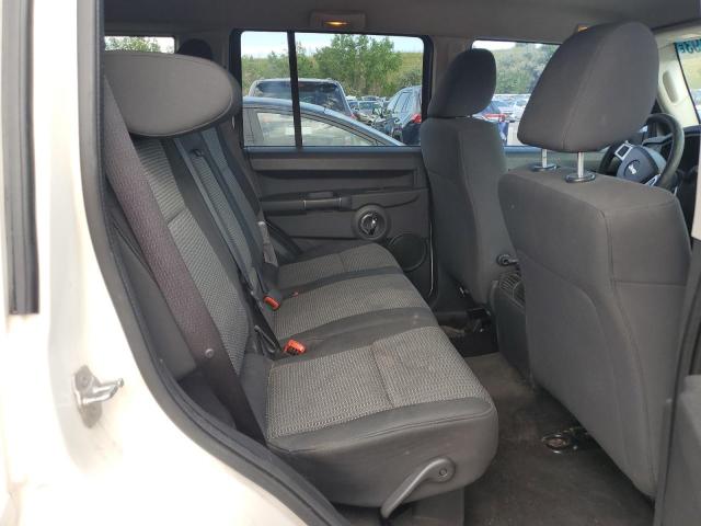 1J4RG4GK9AC130435 - 2010 JEEP COMMANDER SPORT თეთრი ფოტო 11