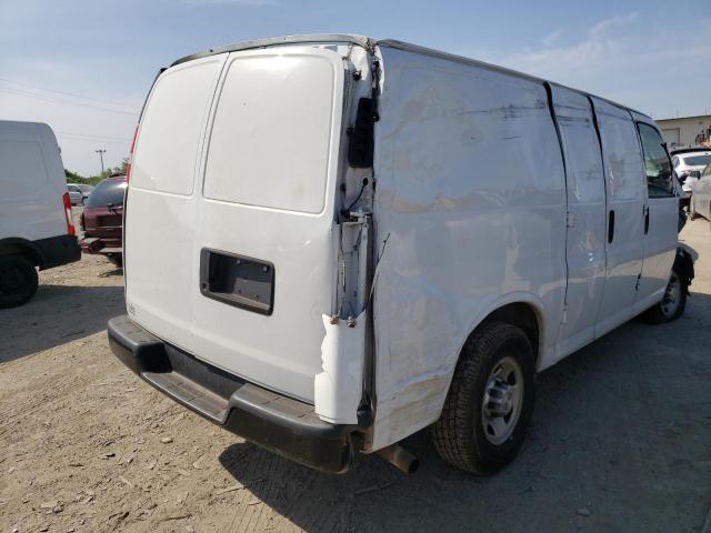 1GCZGGFG8H1104662 - 2017 CHEVROLET EXPRESS G3 WHITE photo 4