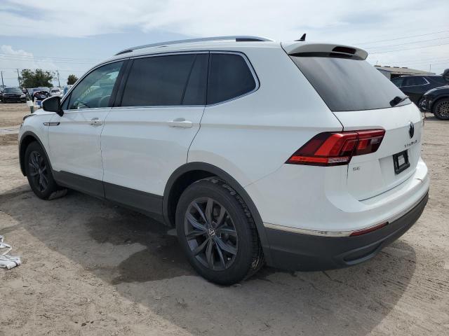 3VV3B7AX9NM016697 - 2022 VOLKSWAGEN TIGUAN SE WHITE photo 2
