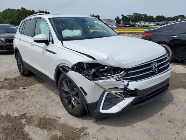 3VV3B7AX9NM016697 - 2022 VOLKSWAGEN TIGUAN SE WHITE photo 4