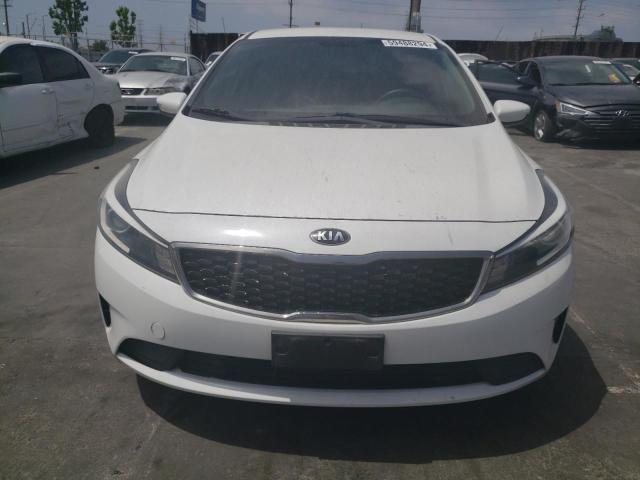 3KPFL4A76JE180193 - 2018 KIA FORTE LX WHITE photo 5