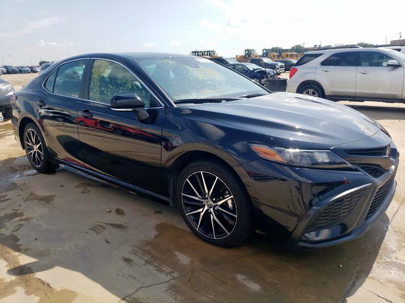 4T1G11AK0PU830218 - 2023 TOYOTA CAMRY SE NIGHT SHADE BLACK photo 4