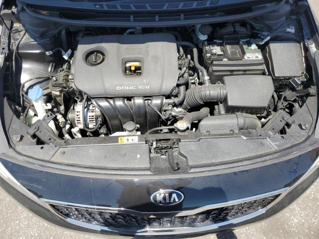 3KPFK4A72JE237010 - 2018 KIA FORTE LX BLACK photo 11