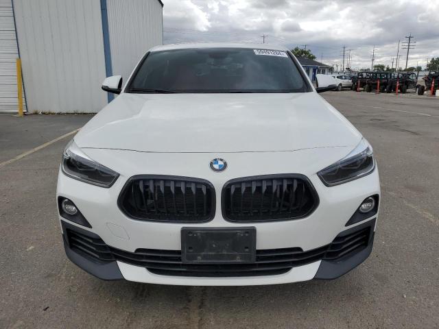 WBXYJ5C3XJEF75252 - 2018 BMW X2 XDRIVE28I WHITE photo 5