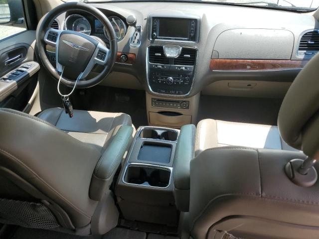 2A4RR8DG2BR655749 - 2011 CHRYSLER TOWN & COU TOURING L GOLD photo 8