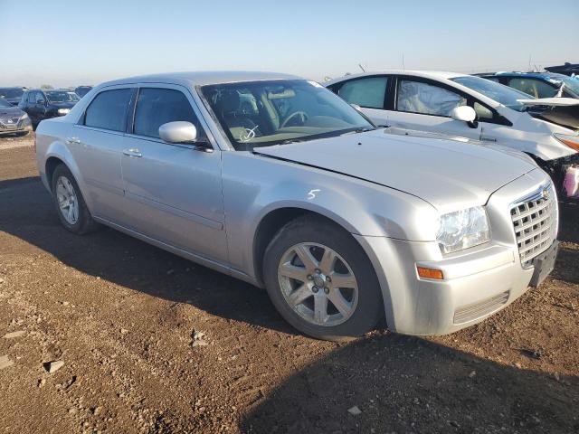 2C3LA43R76H513895 - 2006 CHRYSLER 300 SILVER photo 4