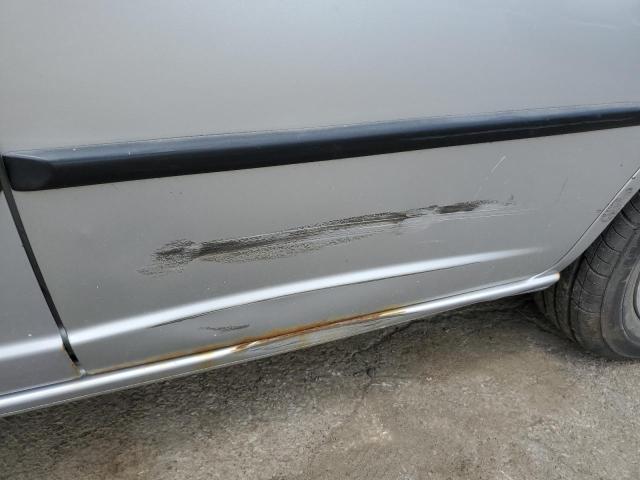 2HGES16394H612398 - 2004 HONDA CIVIC DX VP 银色 照片 12