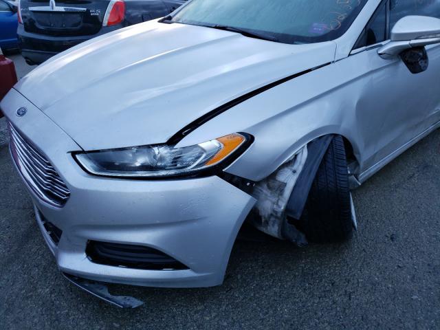 3FA6P0HDXGR322951 - 2016 FORD FUSION SE SILVER photo 9