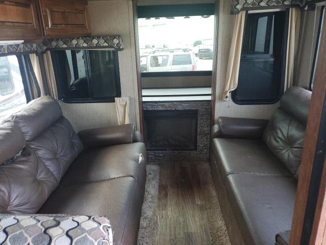 4YDT33324JB450059 - 2018 KEYSTONE OUTBACK WHITE photo 5