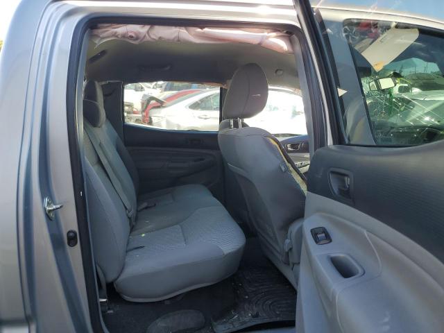 5TFJU4GN7FX085047 - 2015 TOYOTA TACOMA DOUBLE CAB PRERUNNER SILVER photo 11