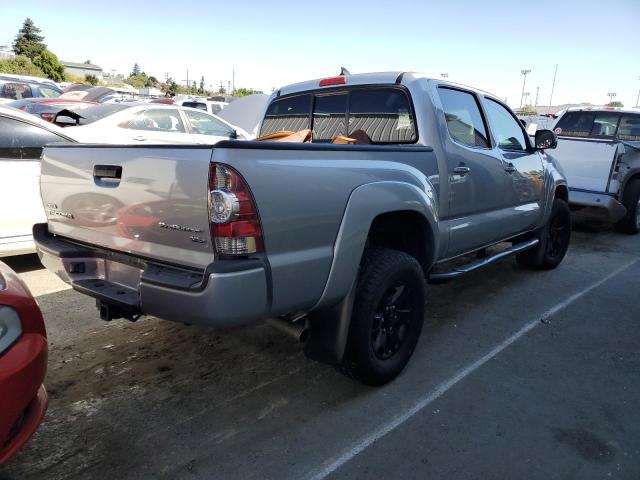 5TFJU4GN7FX085047 - 2015 TOYOTA TACOMA DOUBLE CAB PRERUNNER SILVER photo 3