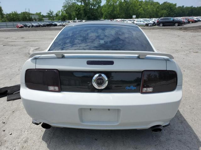 1ZVHT82H085187540 - 2008 FORD MUSTANG GT WHITE photo 6