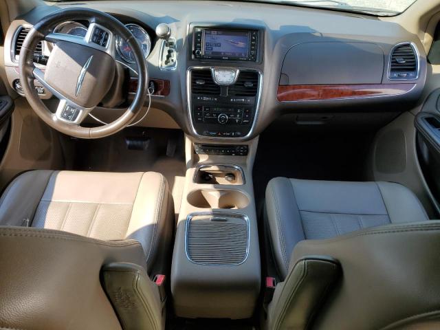 2C4RC1CG4CR124666 - 2012 CHRYSLER TOWN & COU TOURING L WHITE photo 8