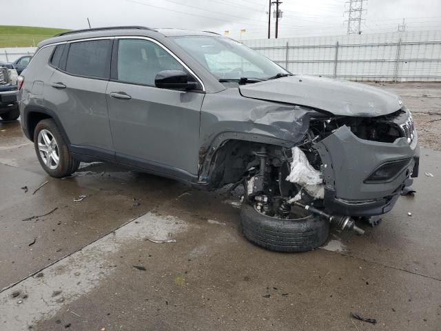 3C4NJDBN4PT532528 - 2023 JEEP COMPASS LATITUDE فحمي صورة 4