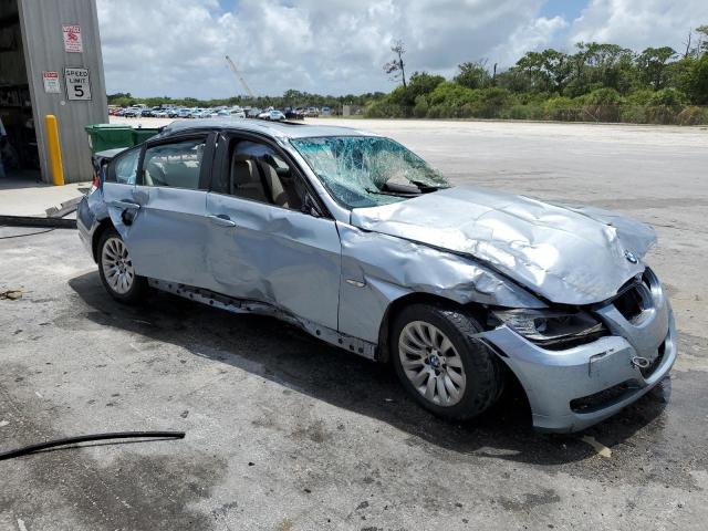 WBAPH77559NM28158 - 2009 BMW 328I I BLUE photo 4