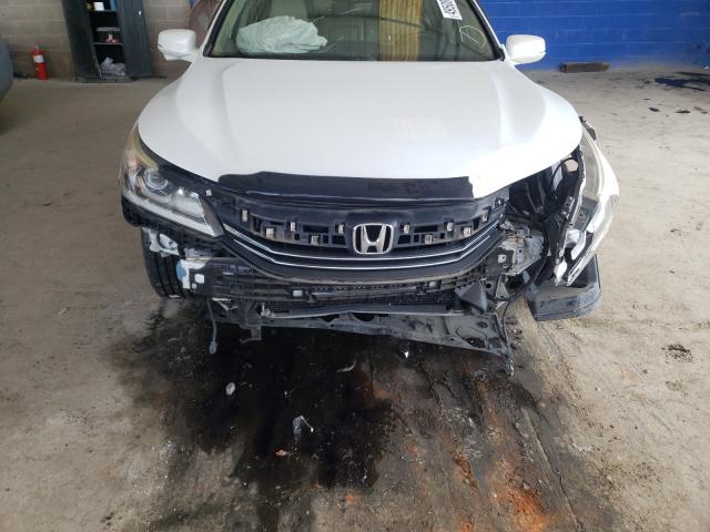 1HGCR3F84HA003430 - 2017 HONDA ACCORD EXL WHITE photo 9